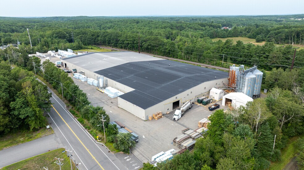 More Photos Of 8 Morin St, Biddeford Warehouse For Sale