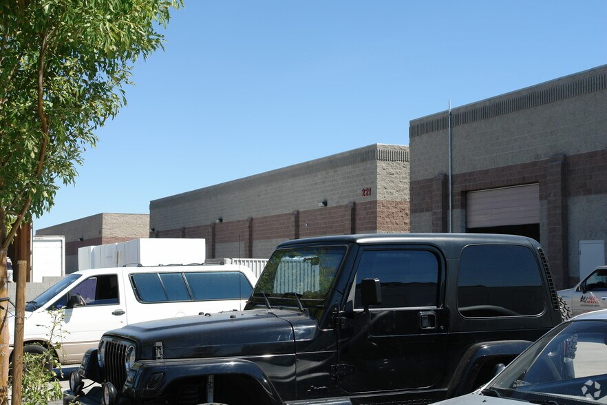 More Photos Of 221 Commerce Park Ct, North Las Vegas Distribution For Sale