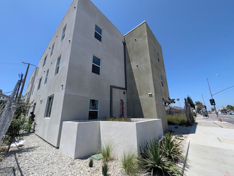 More Photos Of 1156 W Florence Ave, Los Angeles Apartments For Sale