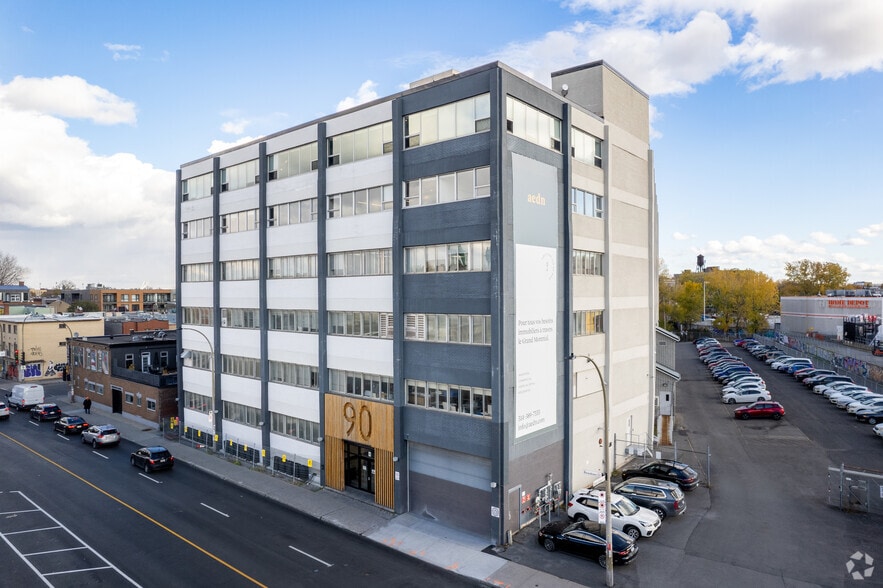 Primary Photo Of 90 Rue Beaubien O, Montréal Loft Creative Space For Lease