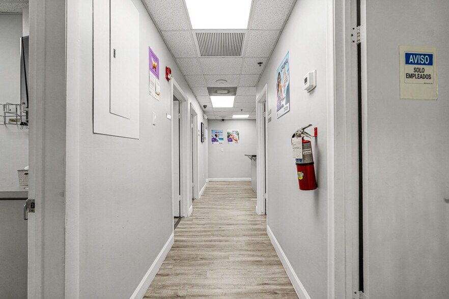 More Photos Of 2645 SW 37th Ave, Miami Medical For Sale