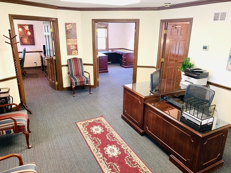 More Photos Of 1632 W Colonial Pky, Inverness Loft Creative Space For Lease