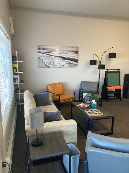 More Photos Of 5920 N Government Way, Coeur d'Alene Office For Lease