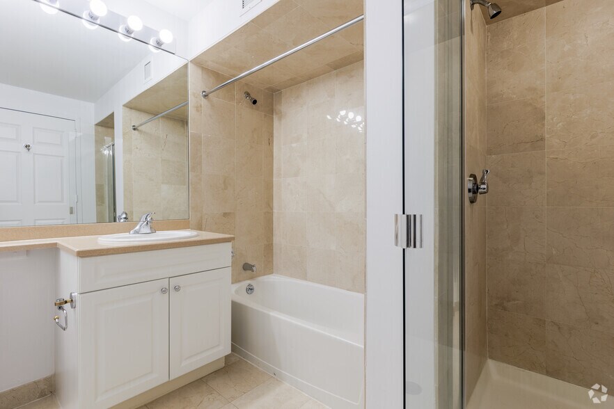 More Photos Of 100 Tower Dr, Edgewater Apartments For Lease