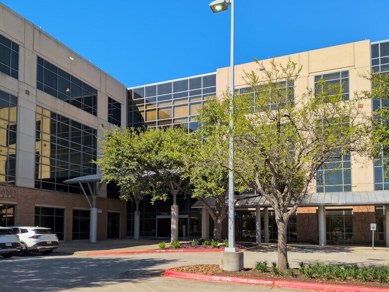 More Photos Of 13785 Research Blvd, Austin Coworking Space