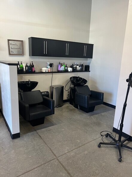 More Photos Of 111 Plank Rd, Kaukauna General Retail For Lease