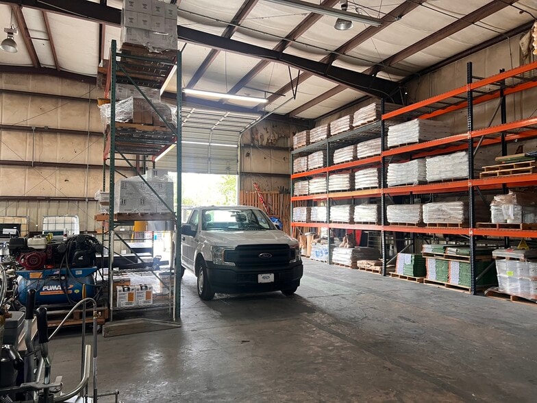 More Photos Of 1075 N Ronald Reagan Blvd, Longwood Warehouse For Lease
