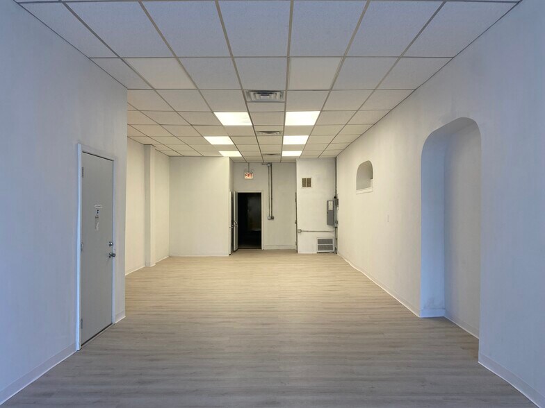 More Photos Of 4716-4722 N Kedzie Ave, Chicago Storefront Retail Residential For Lease