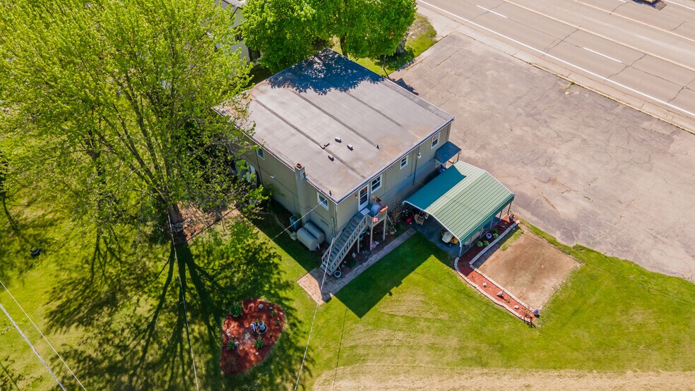 More Photos Of 11424 W Corunna Rd, Lennon Storefront Retail Residential For Sale