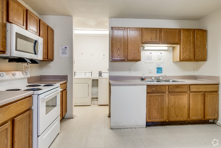 More Photos Of 5790 Highway 85, Riverdale Apartments For Sale