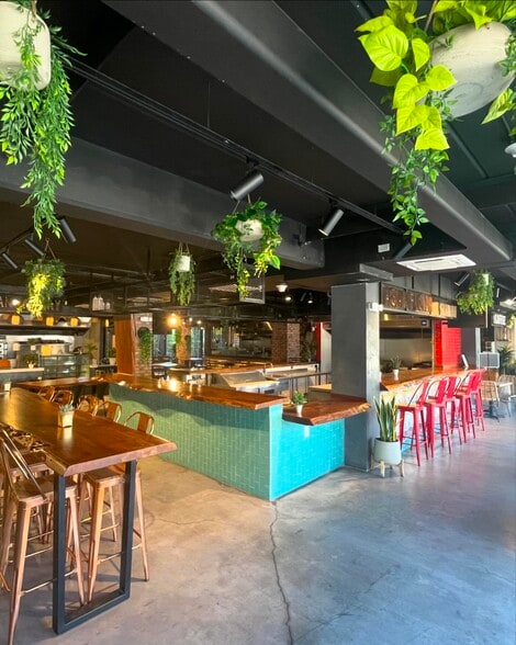 More Photos Of 268 SW 8th St, Miami Restaurant For Lease