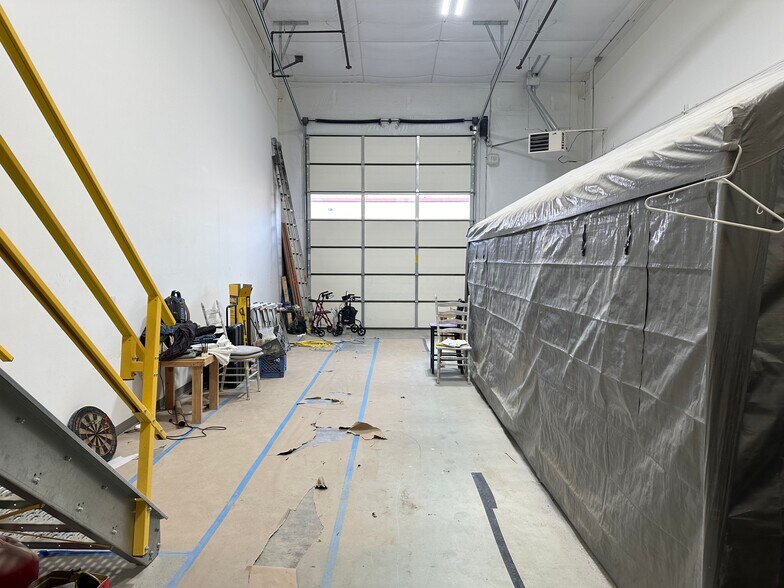 More Photos Of 2799 E Bakerview Rd, Bellingham Light Distribution For Lease