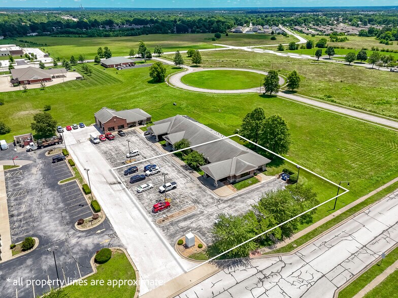 More Photos Of 820 S Illinois Ave, Republic Medical For Sale