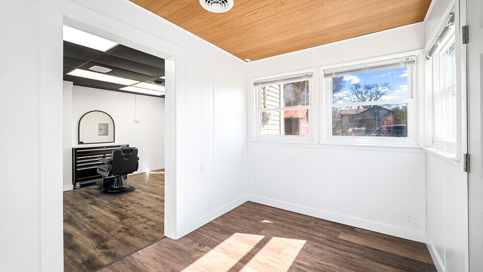 More Photos Of 3827 Greenbush West Rd, Mount Orab Specialty For Sale