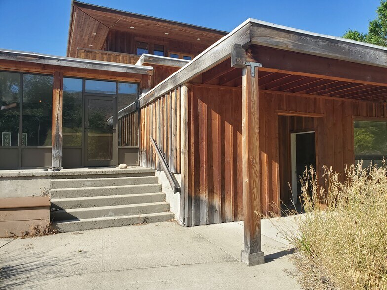 More Photos Of 900 E Methow Valley Hwy, Twisp Apartments For Sale