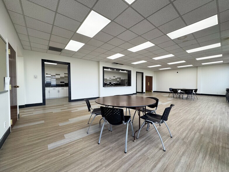 More Photos Of 6905 Us-95 Hwy, Fruitland Office For Lease