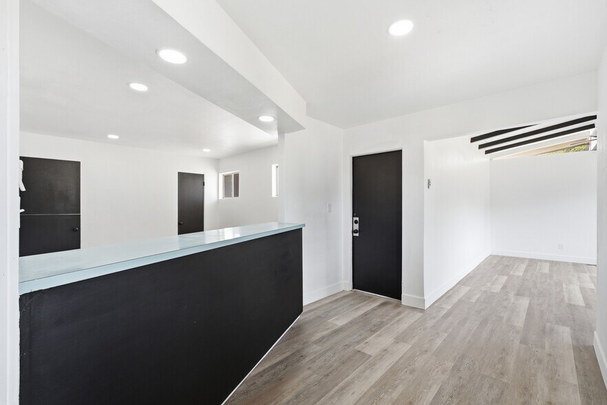 More Photos Of 1012 Hale Ave, Corcoran Office Residential For Sale