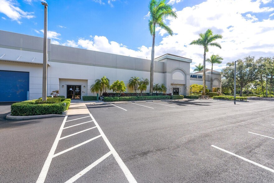 More Photos Of 1838 Park Ln S, Jupiter Warehouse For Sale