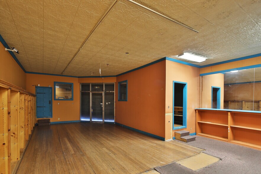More Photos Of 4630 Whittier Blvd, Los Angeles General Retail For Sale