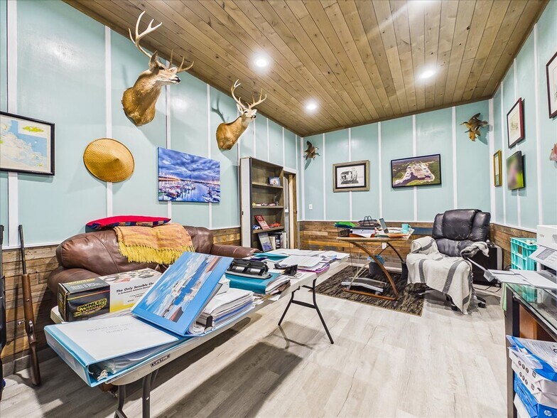 More Photos Of 100 Pilothouse Ct, Palatka Multifamily For Sale