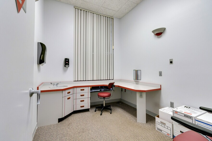 More Photos Of 3120 Collins Ferry Rd, Morgantown Medical For Sale