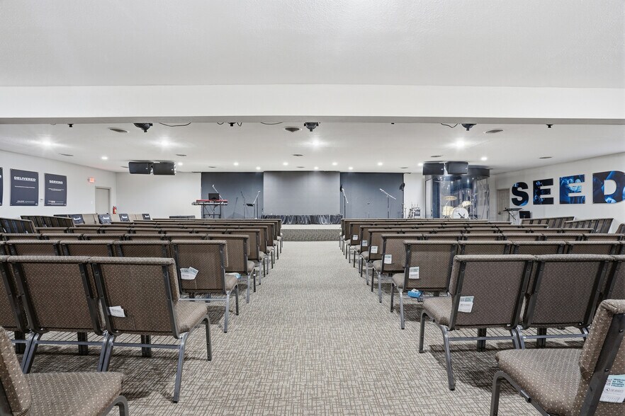 More Photos Of 342 SW Alsbury Blvd, Burleson Religious Facility For Sale