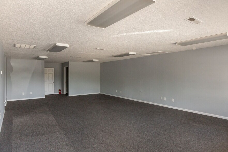 More Photos Of 101-111 Rankin Ave, Mount Holly Unknown For Lease