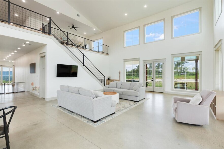 More Photos Of 664 Wiggins Rd, Lyerly Land For Sale