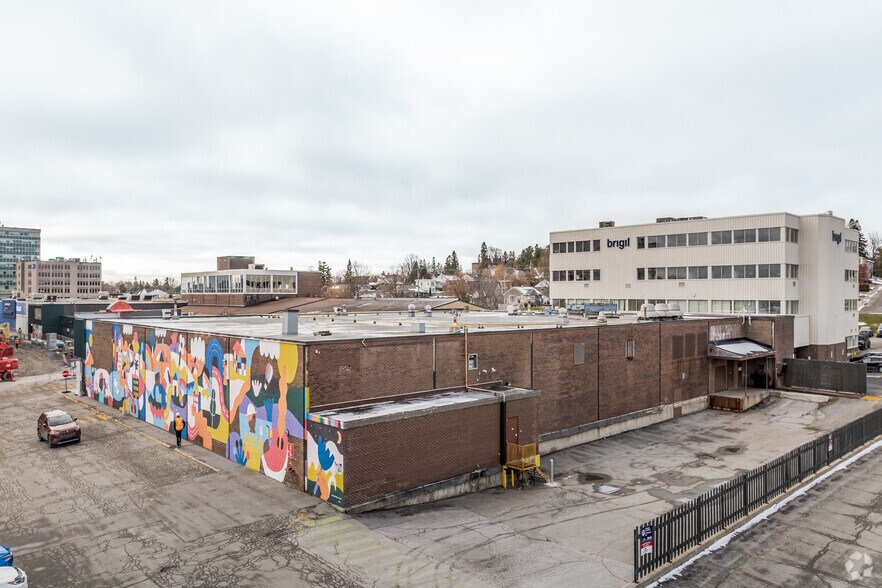 Primary Photo Of 425 Boul Saint-Joseph, Gatineau Storefront For Lease