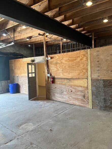 More Photos Of 211 W 2nd St, Chester Industrial For Lease
