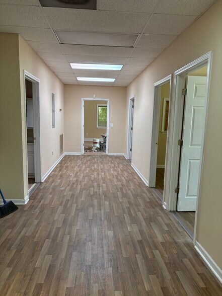 More Photos Of 619 Marcus St, Dublin Light Distribution For Sale