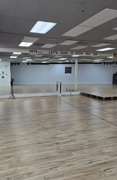 More Photos Of 4855 Hopyard Rd, Pleasanton Freestanding For Lease