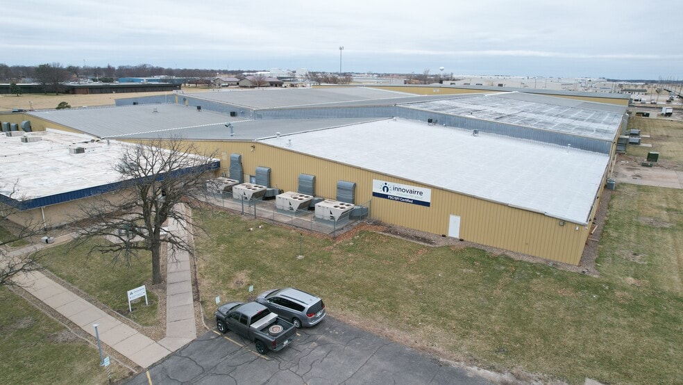 More Photos Of 1805 E Washington St, Mount Pleasant Warehouse For Sale