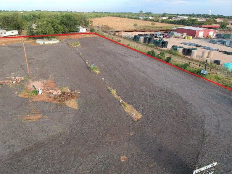 More Photos Of 1600 Bi 35, Pearsall Land For Lease