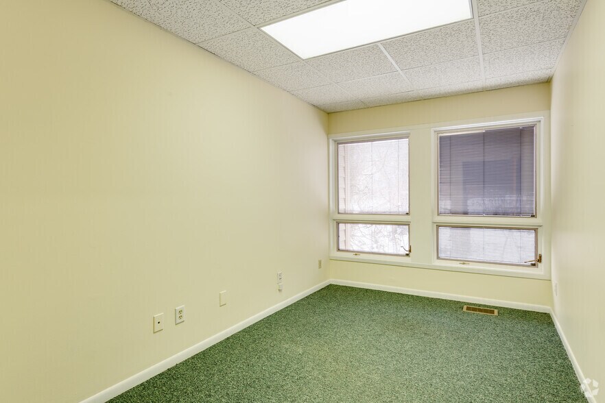 More Photos Of 5380 Holiday Ter, Kalamazoo Office For Sale