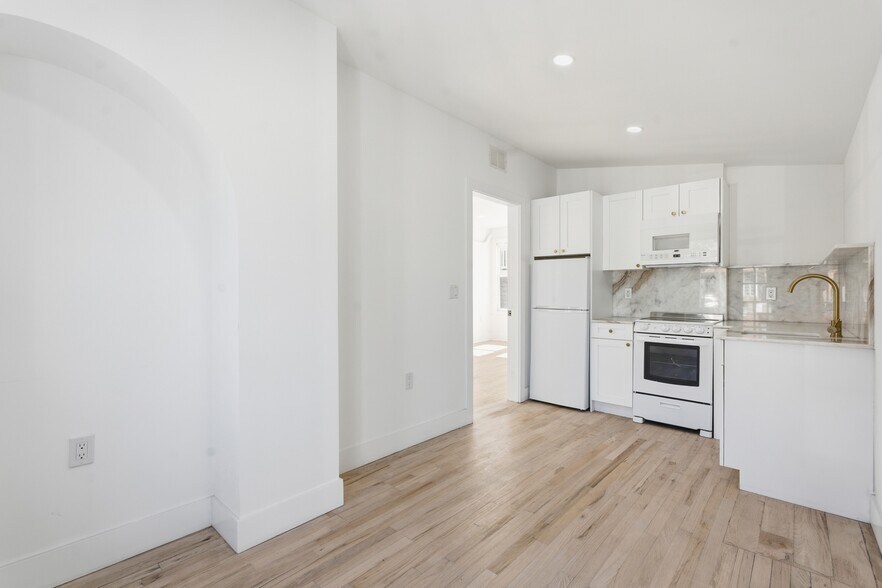 More Photos Of 326 6th Ave N, Saint Petersburg Apartments For Sale