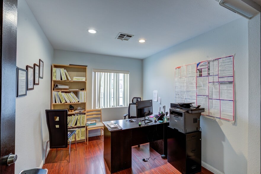 More Photos Of 6470 Foothill Blvd, Tujunga Religious Facility For Sale