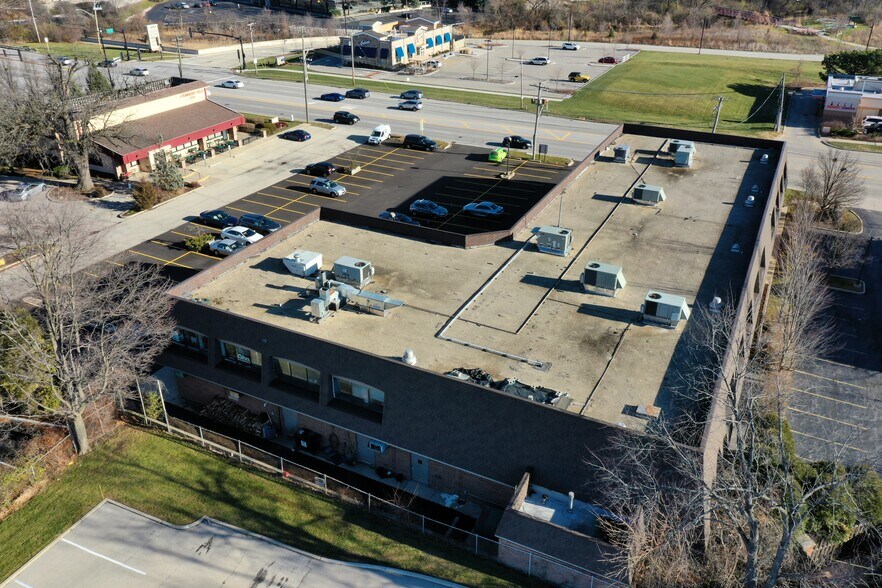 More Photos Of 430 Milwaukee Ave, Lincolnshire Storefront Retail Office For Lease