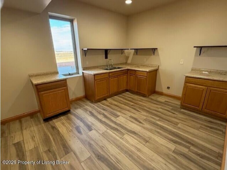More Photos Of 3805-129f Southwest Ave, Belfield Flex For Lease