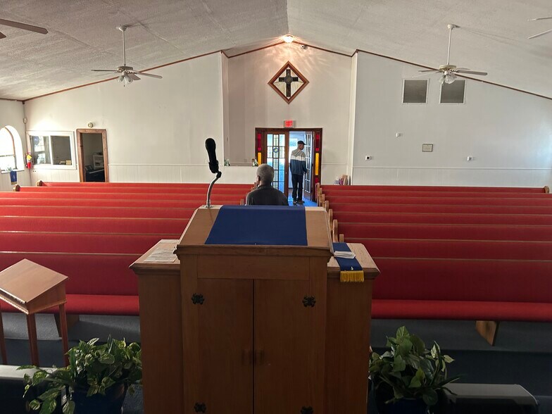 More Photos Of 1402 Smith Rd, Columbus Religious Facility For Sale