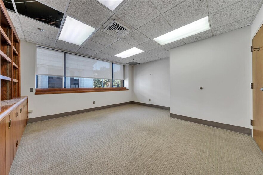 More Photos Of 202-204 S Jefferson St SE, Roanoke Office For Sale