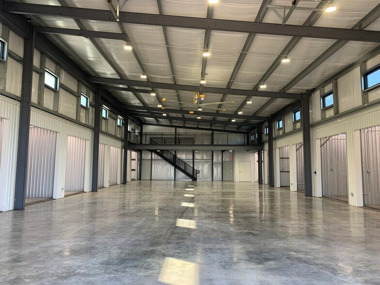 More Photos Of 10819 Paulus Dr, Houston Industrial For Sale