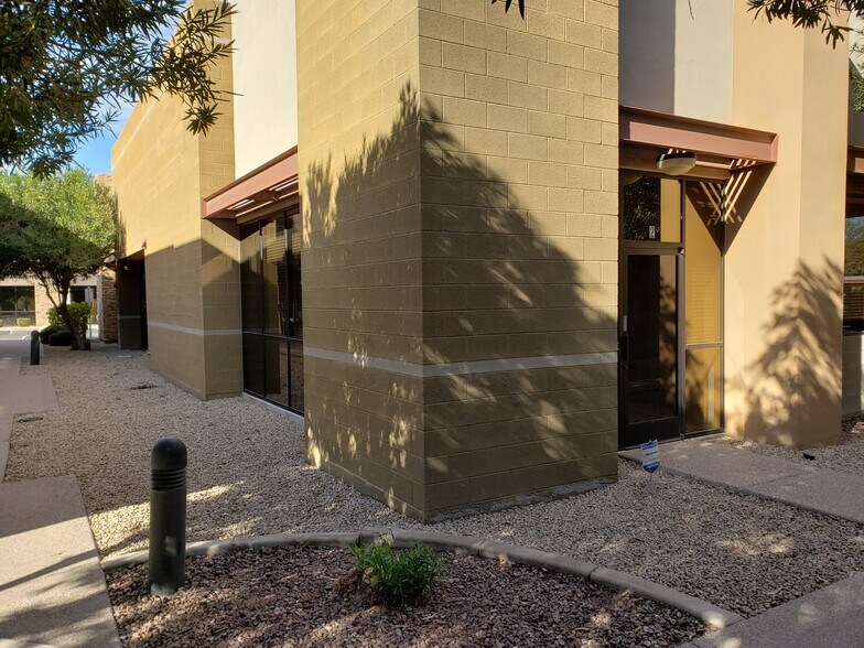 More Photos Of 80 N McClintock Dr, Chandler Medical For Sale