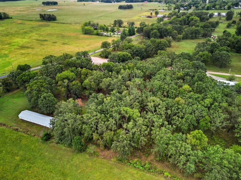 More Photos Of 23195 Shannon Ln, Summersville Apartments For Sale