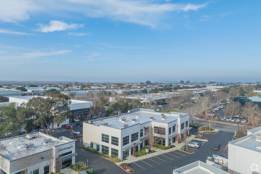 More Photos Of 2720-2734 Bayview Dr, Fremont Research And Development For Lease