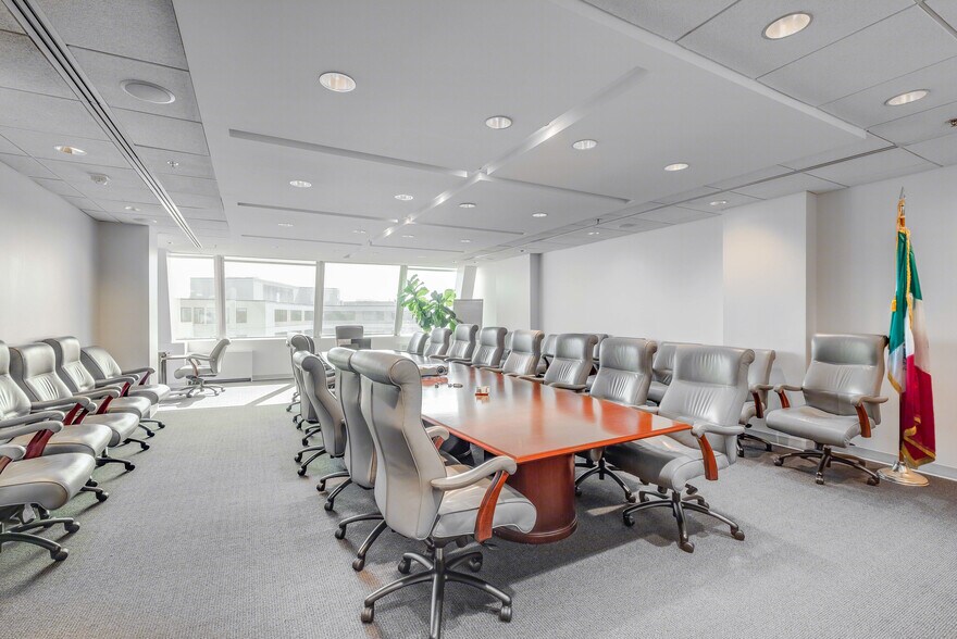 More Photos Of 1150 Connecticut Ave NW, Washington Office For Lease