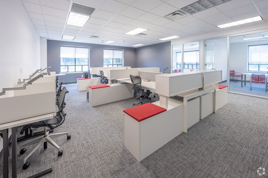 More Photos Of 640 George Washington Hwy, Lincoln Unknown For Sale