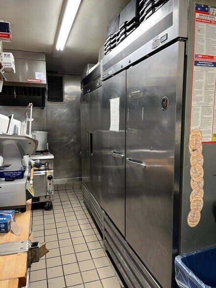 More Photos Of 6613 Hollis St, Emeryville Flex For Sale