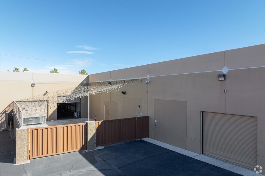 More Photos Of 5321 Cameron St, Las Vegas General Retail For Lease