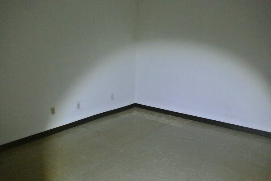 More Photos Of 2301 E Central Texas Expressway, Killeen Storefront For Lease